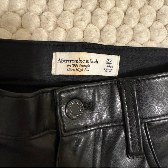abercrombie vegan leather 90s straight ultra high rise pant - Picture 7 of 8